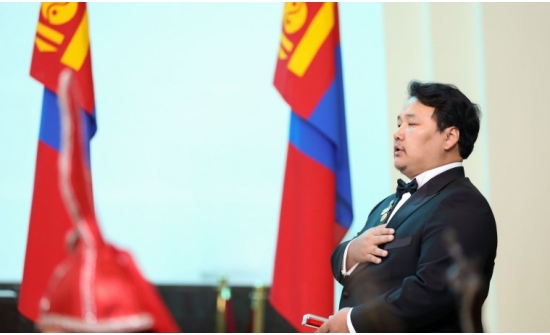 Монгол Улсын Ардын жүжигчин, баритон Э.Амартүвшин  Япон Улсад Ж.Вердийн “Травиата”-д дуулав